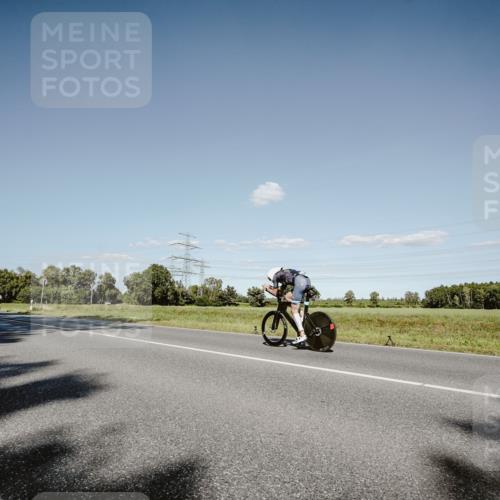 07.09.2025 - 19. Norderstedt Triathlon Michael Burmester http://msf.ph/oto/8857204 07.09.2025 15:29:14 Radfahren 448, 931 meine-sportfotos.de