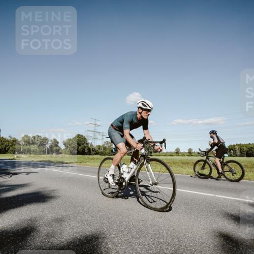 07.09.2025 - 19. Norderstedt Triathlon Michael Burmester http://msf.ph/oto/8857218 07.09.2025 15:29:22 Radfahren 396, 925 meine-sportfotos.de