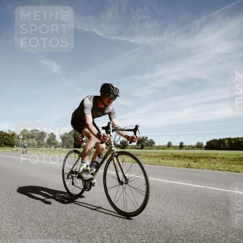 07.09.2025 - 19. Norderstedt Triathlon Michael Burmester http://msf.ph/oto/8857220 07.09.2025 12:23:21 Radfahren 174, 758 meine-sportfotos.de