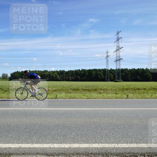 07.09.2025 - 19. Norderstedt Triathlon Michael Burmester http://msf.ph/oto/8857221 07.09.2025 12:56:13 Radfahren 171, 336, 337 meine-sportfotos.de