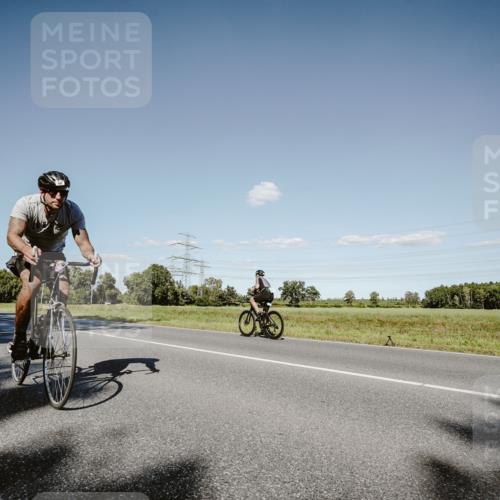 07.09.2025 - 19. Norderstedt Triathlon Michael Burmester http://msf.ph/oto/8857222 07.09.2025 15:29:22 Radfahren 396, 925 meine-sportfotos.de