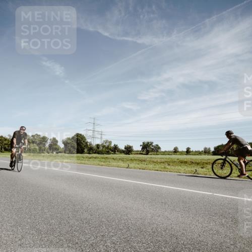 07.09.2025 - 19. Norderstedt Triathlon Michael Burmester http://msf.ph/oto/8857243 07.09.2025 12:23:30 Radfahren 173, 835, 1296, 1379 meine-sportfotos.de