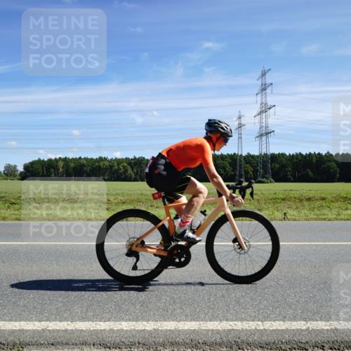 07.09.2025 - 19. Norderstedt Triathlon Michael Burmester http://msf.ph/oto/8857246 07.09.2025 12:56:22 Radfahren 145, 1337 meine-sportfotos.de