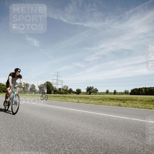 07.09.2025 - 19. Norderstedt Triathlon Michael Burmester http://msf.ph/oto/8857253 07.09.2025 12:23:32 Radfahren 173, 835, 1296, 1379 meine-sportfotos.de