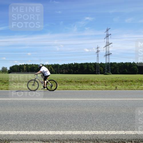 07.09.2025 - 19. Norderstedt Triathlon Michael Burmester http://msf.ph/oto/8857275 07.09.2025 12:56:40 Radfahren 159, 316 meine-sportfotos.de