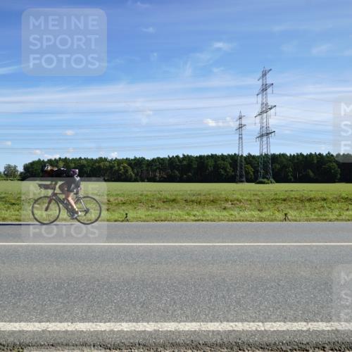 07.09.2025 - 19. Norderstedt Triathlon Michael Burmester http://msf.ph/oto/8857298 07.09.2025 12:56:51 Radfahren 141, 327, 345 meine-sportfotos.de