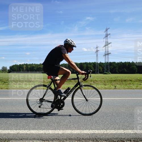 07.09.2025 - 19. Norderstedt Triathlon Michael Burmester http://msf.ph/oto/8857303 07.09.2025 12:56:52 Radfahren 141, 345 meine-sportfotos.de