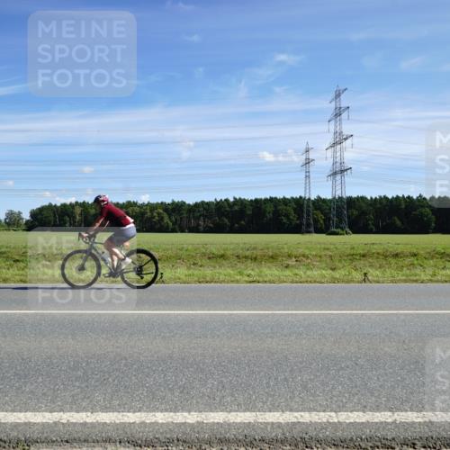 07.09.2025 - 19. Norderstedt Triathlon Michael Burmester http://msf.ph/oto/8857308 07.09.2025 12:56:56 Radfahren 222, 322 meine-sportfotos.de