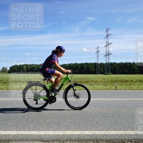 07.09.2025 - 19. Norderstedt Triathlon Michael Burmester http://msf.ph/oto/8857312 07.09.2025 12:56:57 Radfahren 222, 322 meine-sportfotos.de