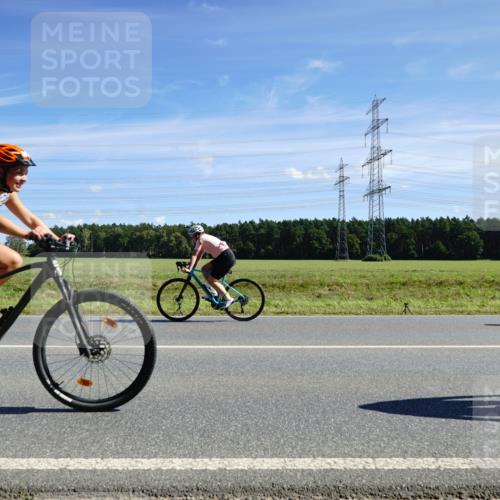 07.09.2025 - 19. Norderstedt Triathlon Michael Burmester http://msf.ph/oto/8857336 07.09.2025 12:57:02 Radfahren 1264, 1298 meine-sportfotos.de