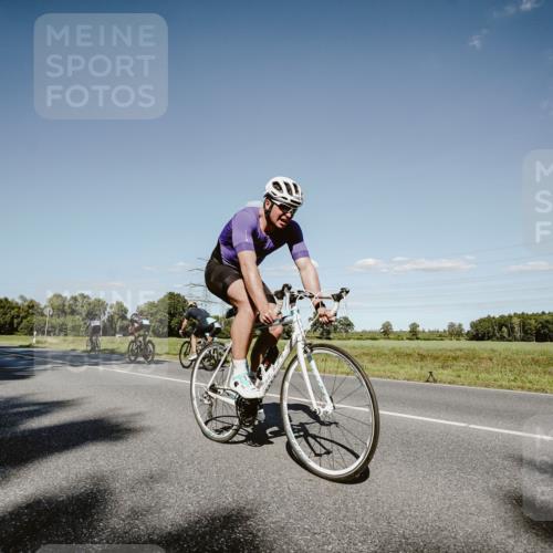 07.09.2025 - 19. Norderstedt Triathlon Michael Burmester http://msf.ph/oto/8857338 07.09.2025 15:30:36 Radfahren 399, 407, 445, 467, 870, 1435, 1486, 1545 meine-sportfotos.de
