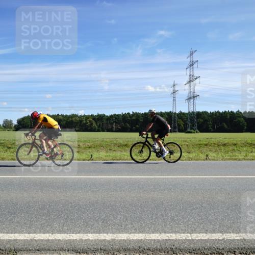 07.09.2025 - 19. Norderstedt Triathlon Michael Burmester http://msf.ph/oto/8857341 07.09.2025 12:57:03 Radfahren 1264, 1298 meine-sportfotos.de