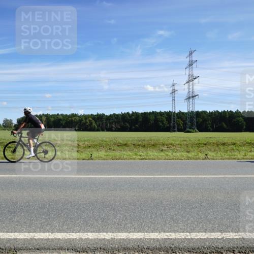 07.09.2025 - 19. Norderstedt Triathlon Michael Burmester http://msf.ph/oto/8857346 07.09.2025 12:57:03 Radfahren 1264, 1298 meine-sportfotos.de