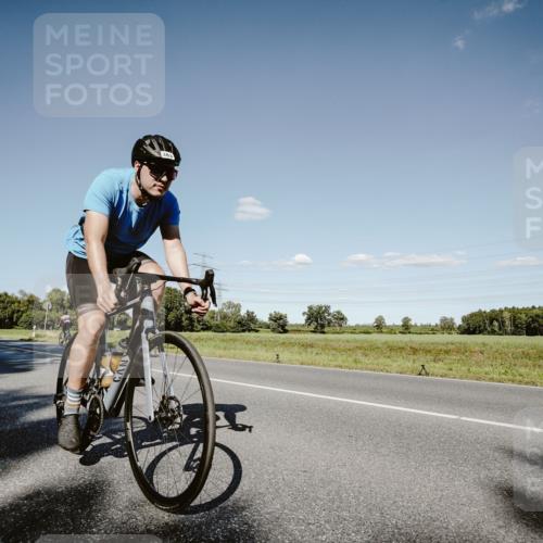 07.09.2025 - 19. Norderstedt Triathlon Michael Burmester http://msf.ph/oto/8857359 07.09.2025 15:30:42 Radfahren 383, 455 meine-sportfotos.de