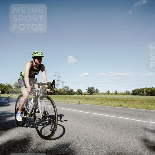 07.09.2025 - 19. Norderstedt Triathlon Michael Burmester http://msf.ph/oto/8857366 07.09.2025 15:30:43 Radfahren 383, 455, 1413 meine-sportfotos.de
