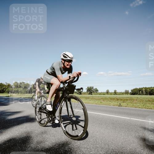 07.09.2025 - 19. Norderstedt Triathlon Michael Burmester http://msf.ph/oto/8857376 07.09.2025 15:30:50 Radfahren 416, 442, 956, 1508 meine-sportfotos.de