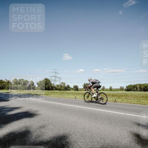 07.09.2025 - 19. Norderstedt Triathlon Michael Burmester http://msf.ph/oto/8857387 07.09.2025 15:30:53 Radfahren 416, 438, 956, 1482 meine-sportfotos.de