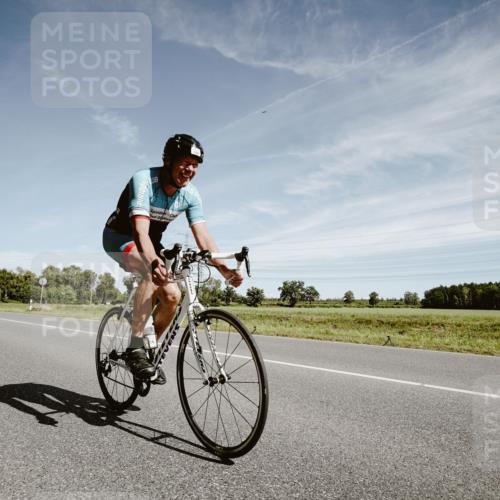 07.09.2025 - 19. Norderstedt Triathlon Michael Burmester http://msf.ph/oto/8857396 07.09.2025 12:24:20 Radfahren 249, 802 meine-sportfotos.de