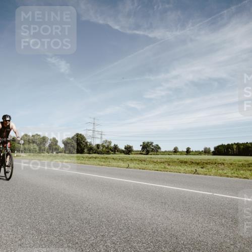 07.09.2025 - 19. Norderstedt Triathlon Michael Burmester http://msf.ph/oto/8857399 07.09.2025 12:24:21 Radfahren 249, 802 meine-sportfotos.de