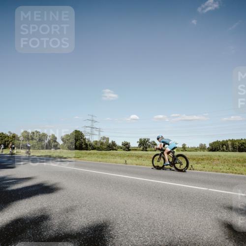 07.09.2025 - 19. Norderstedt Triathlon Michael Burmester http://msf.ph/oto/8857412 07.09.2025 15:31:02 Radfahren 1420 meine-sportfotos.de