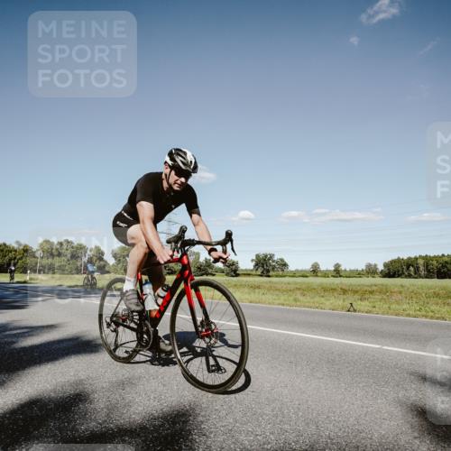 07.09.2025 - 19. Norderstedt Triathlon Michael Burmester http://msf.ph/oto/8857415 07.09.2025 15:31:03 Radfahren 1420 meine-sportfotos.de