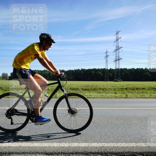 07.09.2025 - 19. Norderstedt Triathlon Michael Burmester http://msf.ph/oto/8857443 07.09.2025 11:19:55 Radfahren 228, 1177 meine-sportfotos.de