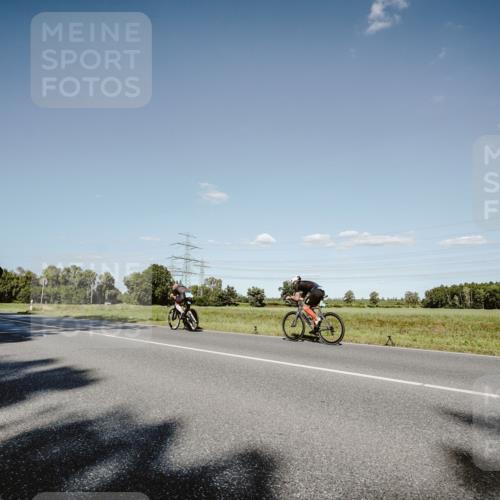 07.09.2025 - 19. Norderstedt Triathlon Michael Burmester http://msf.ph/oto/8857453 07.09.2025 15:31:33 Radfahren 937, 951, 1511 meine-sportfotos.de