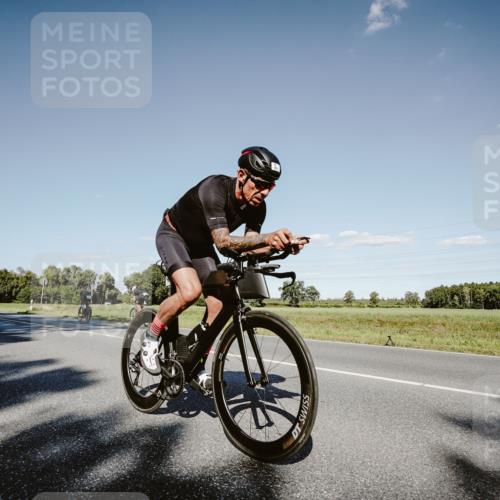 07.09.2025 - 19. Norderstedt Triathlon Michael Burmester http://msf.ph/oto/8857456 07.09.2025 15:31:33 Radfahren 937, 951, 1511 meine-sportfotos.de