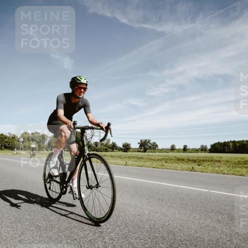 07.09.2025 - 19. Norderstedt Triathlon Michael Burmester http://msf.ph/oto/8857469 07.09.2025 12:25:04 Radfahren 301, 825 meine-sportfotos.de