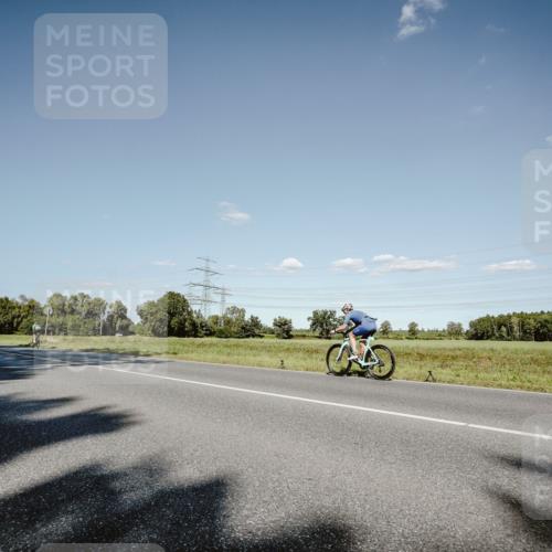07.09.2025 - 19. Norderstedt Triathlon Michael Burmester http://msf.ph/oto/8857470 07.09.2025 15:31:37 Radfahren 937, 1511, 1537 meine-sportfotos.de