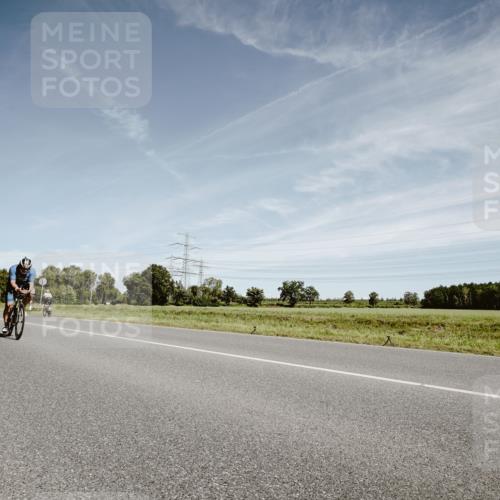 07.09.2025 - 19. Norderstedt Triathlon Michael Burmester http://msf.ph/oto/8857472 07.09.2025 12:25:05 Radfahren 301, 825 meine-sportfotos.de