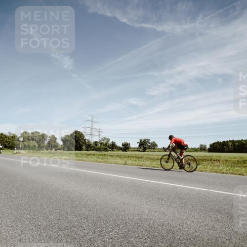 07.09.2025 - 19. Norderstedt Triathlon Michael Burmester http://msf.ph/oto/8857479 07.09.2025 12:25:06 Radfahren 301, 825, 1373 meine-sportfotos.de
