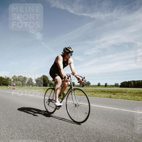 07.09.2025 - 19. Norderstedt Triathlon Michael Burmester http://msf.ph/oto/8857486 07.09.2025 12:25:09 Radfahren 1373 meine-sportfotos.de