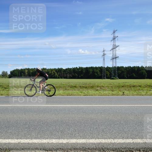 07.09.2025 - 19. Norderstedt Triathlon Michael Burmester http://msf.ph/oto/8857506 07.09.2025 12:58:19 Radfahren 1388 meine-sportfotos.de