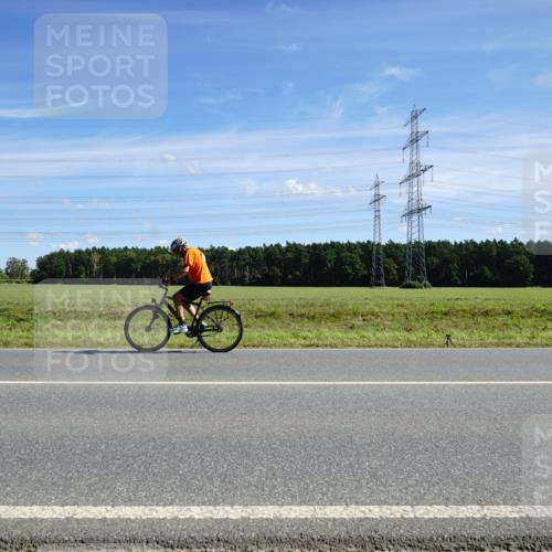 07.09.2025 - 19. Norderstedt Triathlon Michael Burmester http://msf.ph/oto/8857511 07.09.2025 12:58:21 Radfahren 1388 meine-sportfotos.de