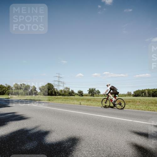 07.09.2025 - 19. Norderstedt Triathlon Michael Burmester http://msf.ph/oto/8857523 07.09.2025 15:32:10 Radfahren  meine-sportfotos.de