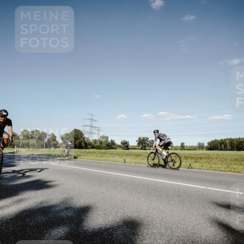 07.09.2025 - 19. Norderstedt Triathlon Michael Burmester http://msf.ph/oto/8857543 07.09.2025 15:32:27 Radfahren 401, 415, 459, 1492, 1495, 1541 meine-sportfotos.de