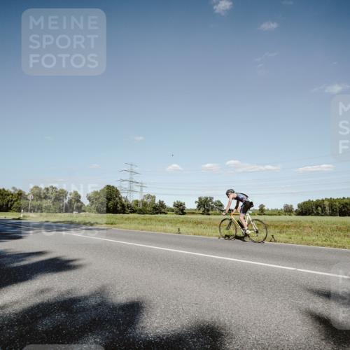 07.09.2025 - 19. Norderstedt Triathlon Michael Burmester http://msf.ph/oto/8857553 07.09.2025 15:32:30 Radfahren 401, 459, 1541 meine-sportfotos.de