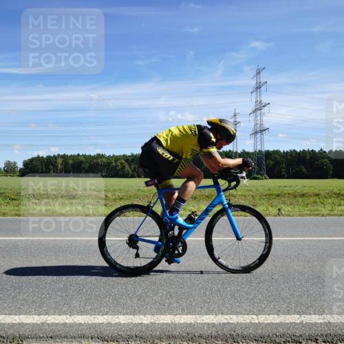 07.09.2025 - 19. Norderstedt Triathlon Michael Burmester http://msf.ph/oto/8857563 07.09.2025 12:58:54 Radfahren 307, 331 meine-sportfotos.de
