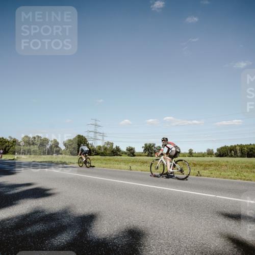 07.09.2025 - 19. Norderstedt Triathlon Michael Burmester http://msf.ph/oto/8857567 07.09.2025 15:32:37 Radfahren 873, 945 meine-sportfotos.de
