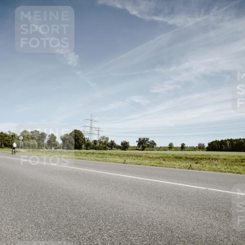 07.09.2025 - 19. Norderstedt Triathlon Michael Burmester http://msf.ph/oto/8857587 07.09.2025 12:25:53 Radfahren 309 meine-sportfotos.de