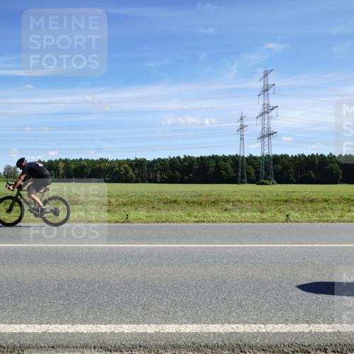 07.09.2025 - 19. Norderstedt Triathlon Michael Burmester http://msf.ph/oto/8857591 07.09.2025 12:59:16 Radfahren 355, 1215 meine-sportfotos.de
