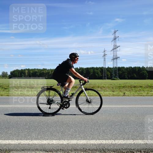 07.09.2025 - 19. Norderstedt Triathlon Michael Burmester http://msf.ph/oto/8857596 07.09.2025 12:59:18 Radfahren 355, 1215 meine-sportfotos.de