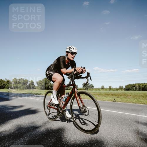 07.09.2025 - 19. Norderstedt Triathlon Michael Burmester http://msf.ph/oto/8857598 07.09.2025 15:32:51 Radfahren 866, 1475, 1530 meine-sportfotos.de