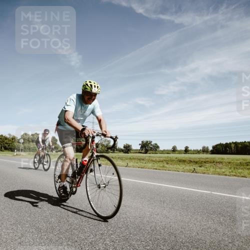 07.09.2025 - 19. Norderstedt Triathlon Michael Burmester http://msf.ph/oto/8857600 07.09.2025 12:26:04 Radfahren 754, 762 meine-sportfotos.de