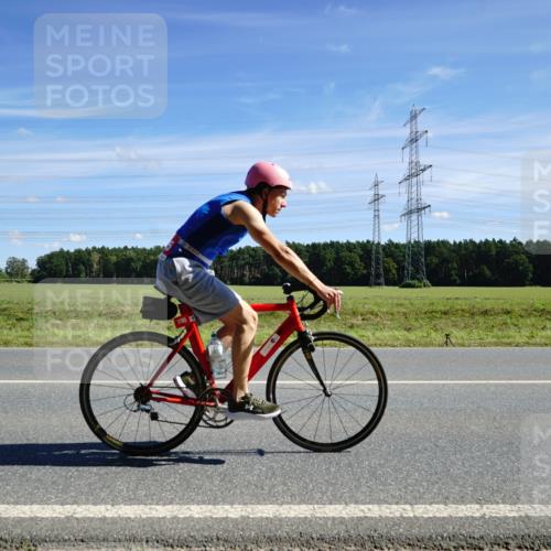 07.09.2025 - 19. Norderstedt Triathlon Michael Burmester http://msf.ph/oto/8857635 07.09.2025 12:59:42 Radfahren 325, 1271, 1295 meine-sportfotos.de