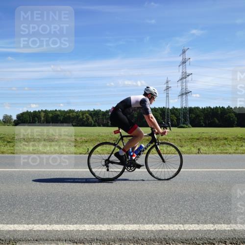07.09.2025 - 19. Norderstedt Triathlon Michael Burmester http://msf.ph/oto/8857640 07.09.2025 12:59:43 Radfahren 1271, 1295 meine-sportfotos.de