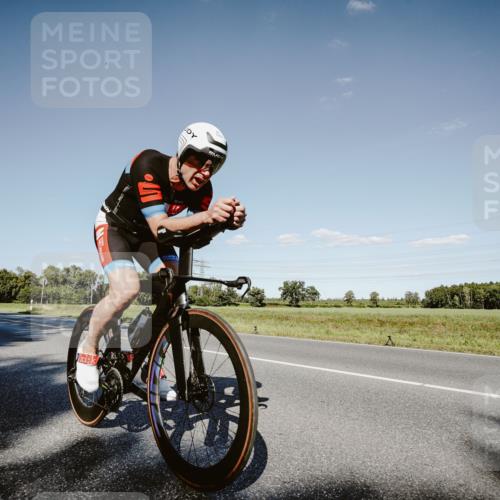 07.09.2025 - 19. Norderstedt Triathlon Michael Burmester http://msf.ph/oto/8857643 07.09.2025 15:33:09 Radfahren 1417, 1449 meine-sportfotos.de