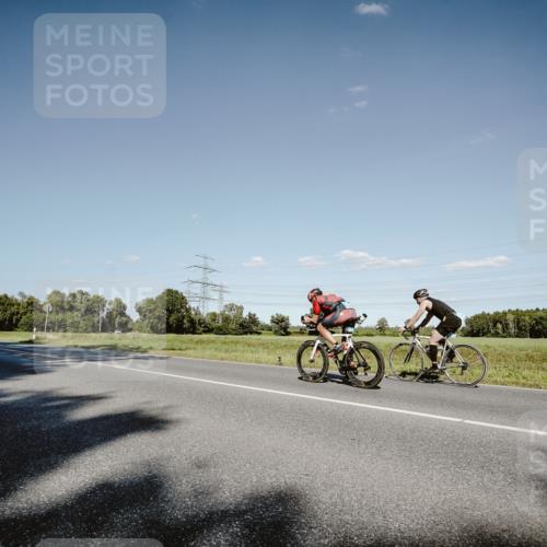 07.09.2025 - 19. Norderstedt Triathlon Michael Burmester http://msf.ph/oto/8857676 07.09.2025 15:33:26 Radfahren 1512 meine-sportfotos.de