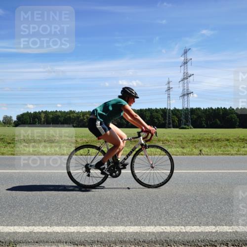 07.09.2025 - 19. Norderstedt Triathlon Michael Burmester http://msf.ph/oto/8857679 07.09.2025 13:00:18 Radfahren 305, 354, 718 meine-sportfotos.de